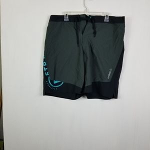 Reebok mens XL trunks shorts in EUC